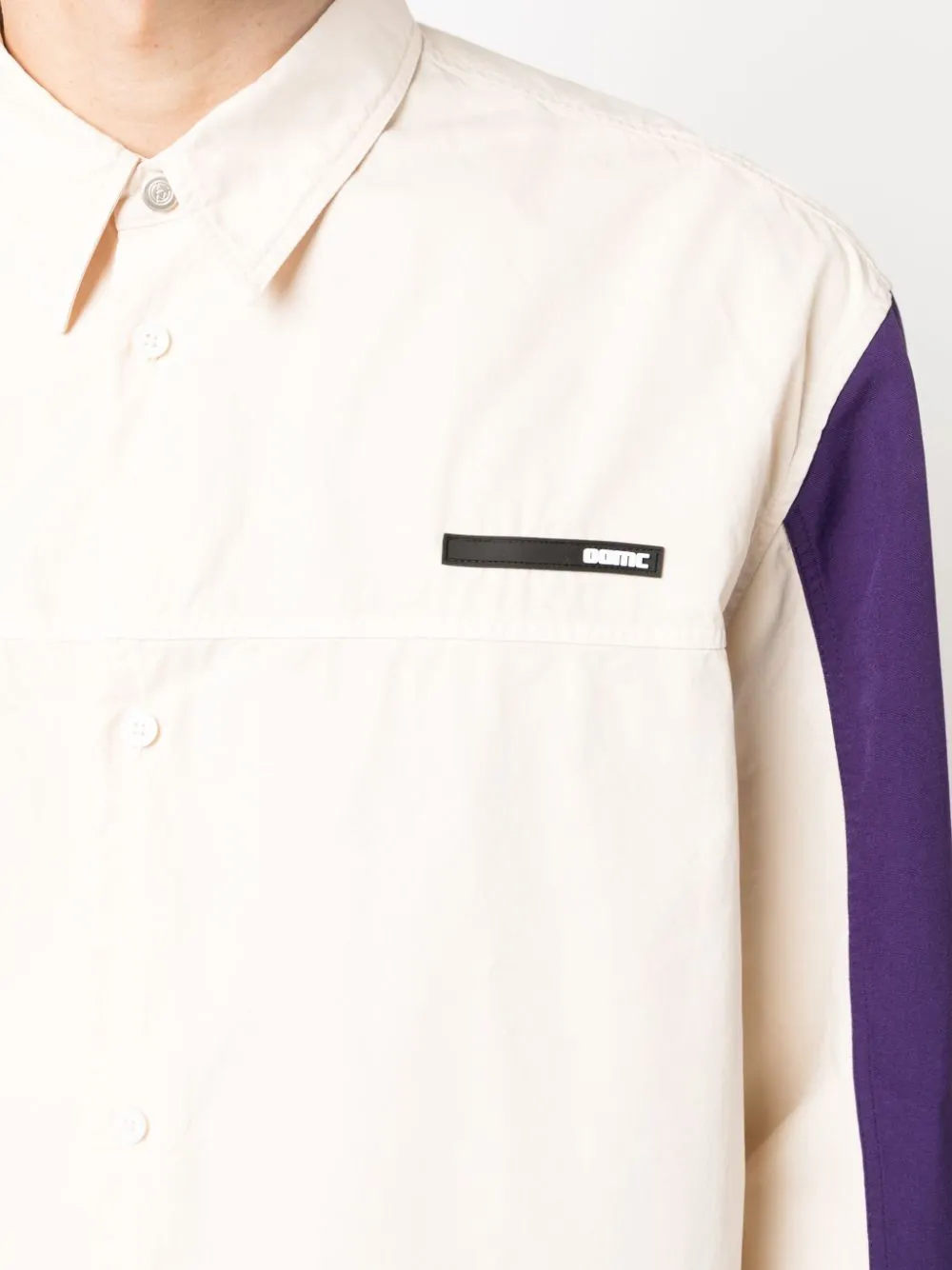 Camicia con applicazione in bianco crema - uomo
