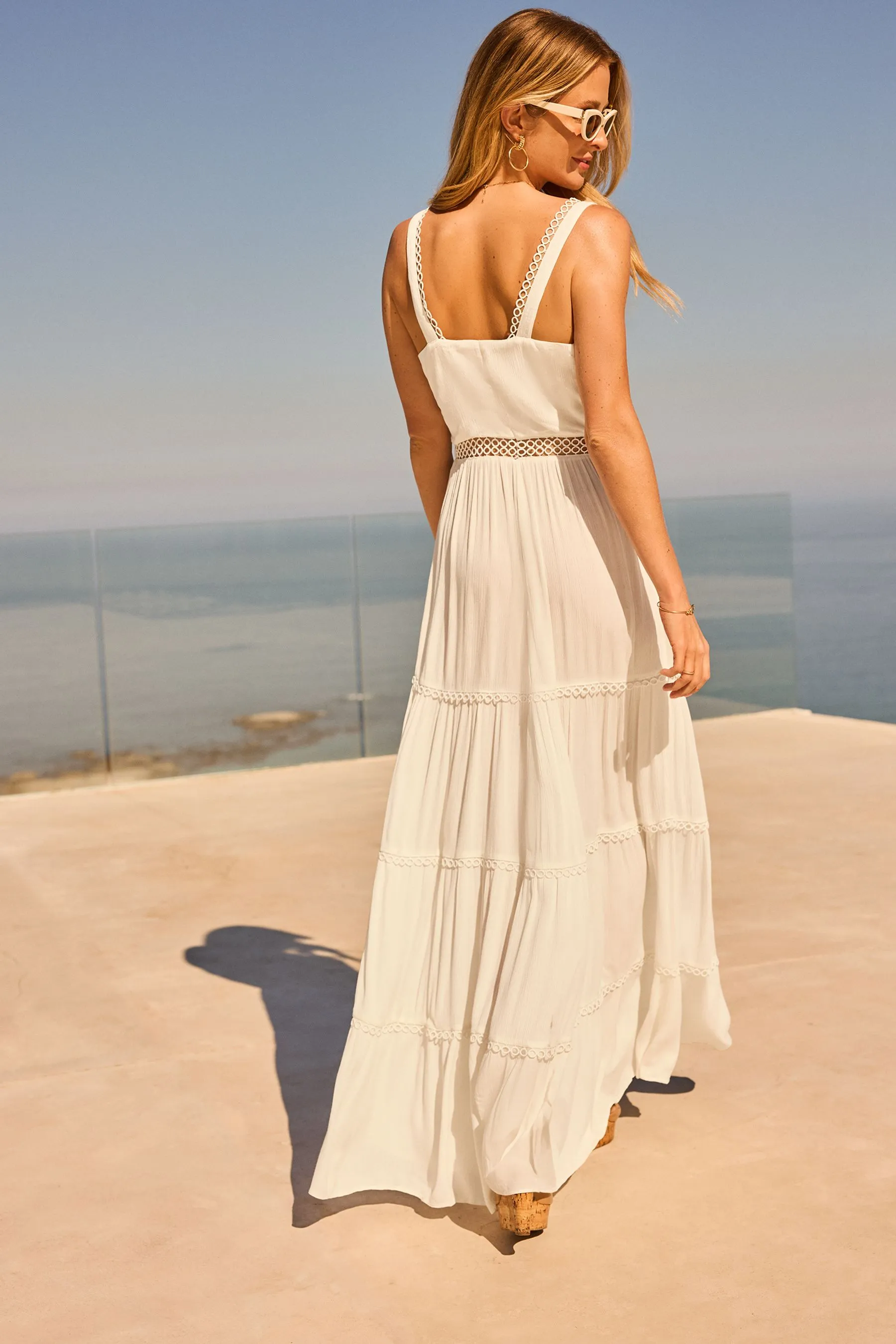 Friends Like These - Abito maxi con Pizzo e cut-out e scollo a cuore