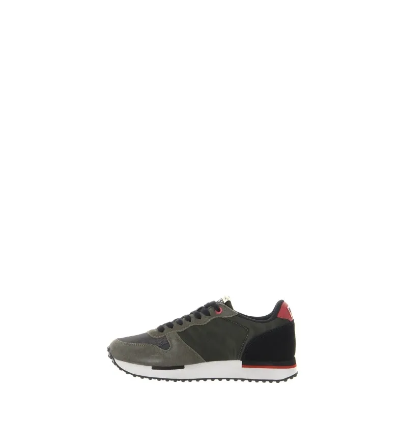 Sneakers con lacci